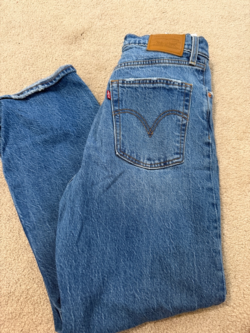 Levis Ribcage Straight Ankle Jeans